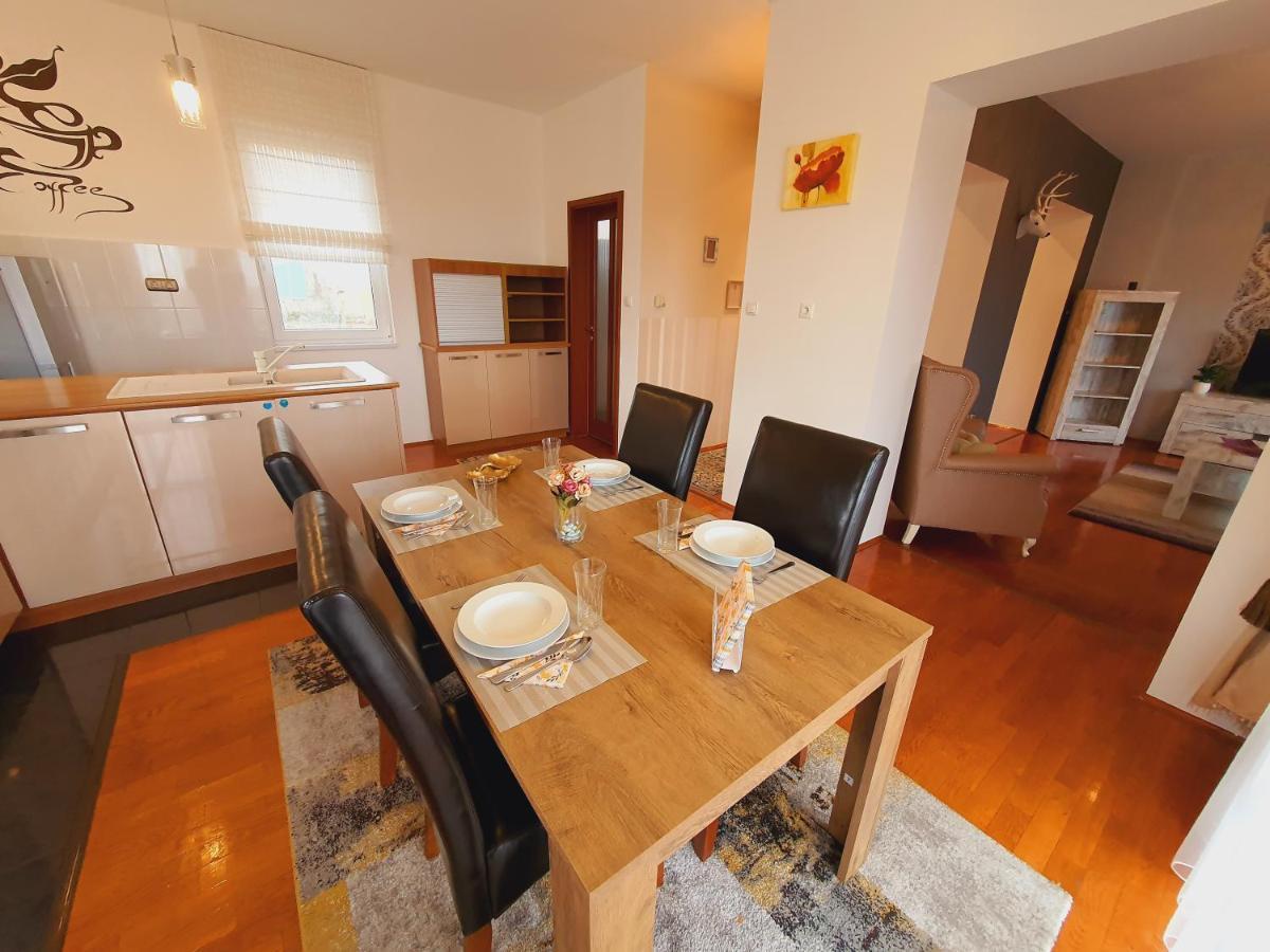 Adel Apartman Miskolc Eksteriør bilde